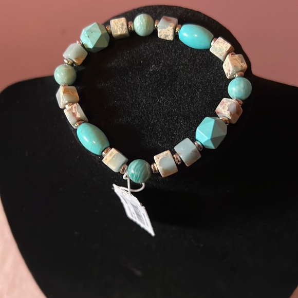 Kendra Scott Ember Bracelet in Variegated Turquoise Magnesite + earrings bundle - Picture 5 of 12